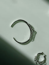 Load image into Gallery viewer, Fringe Bangle