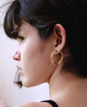 Load image into Gallery viewer, Ginkgo Hoops