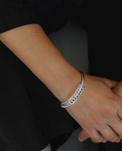 Load image into Gallery viewer, Fringe Bangle